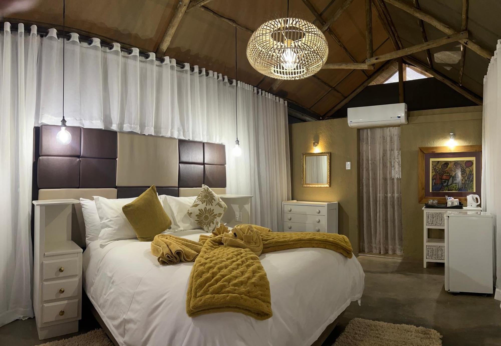 Lapa Lange Game Lodge Мариентал Екстериор снимка