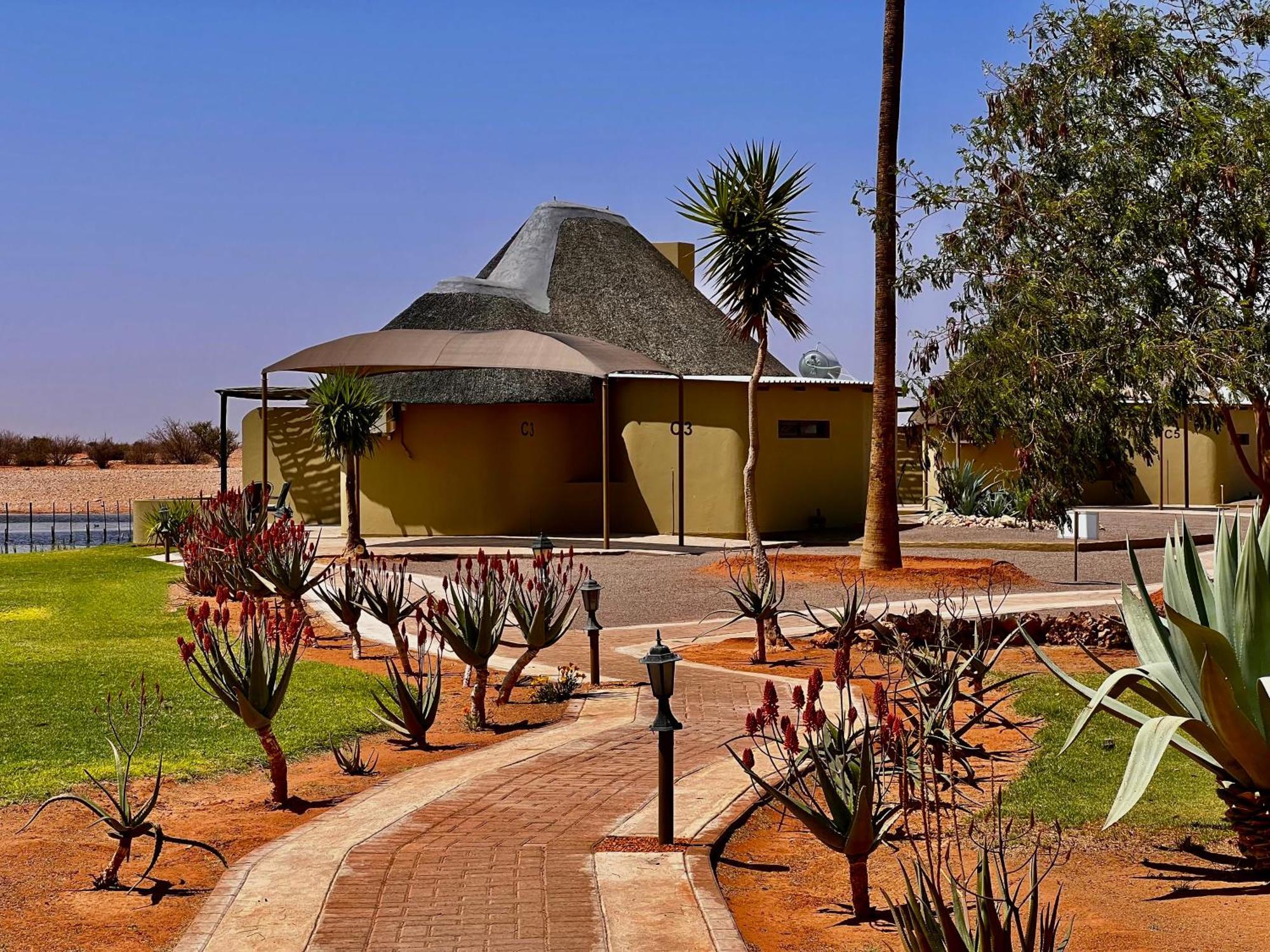 Lapa Lange Game Lodge Мариентал Екстериор снимка