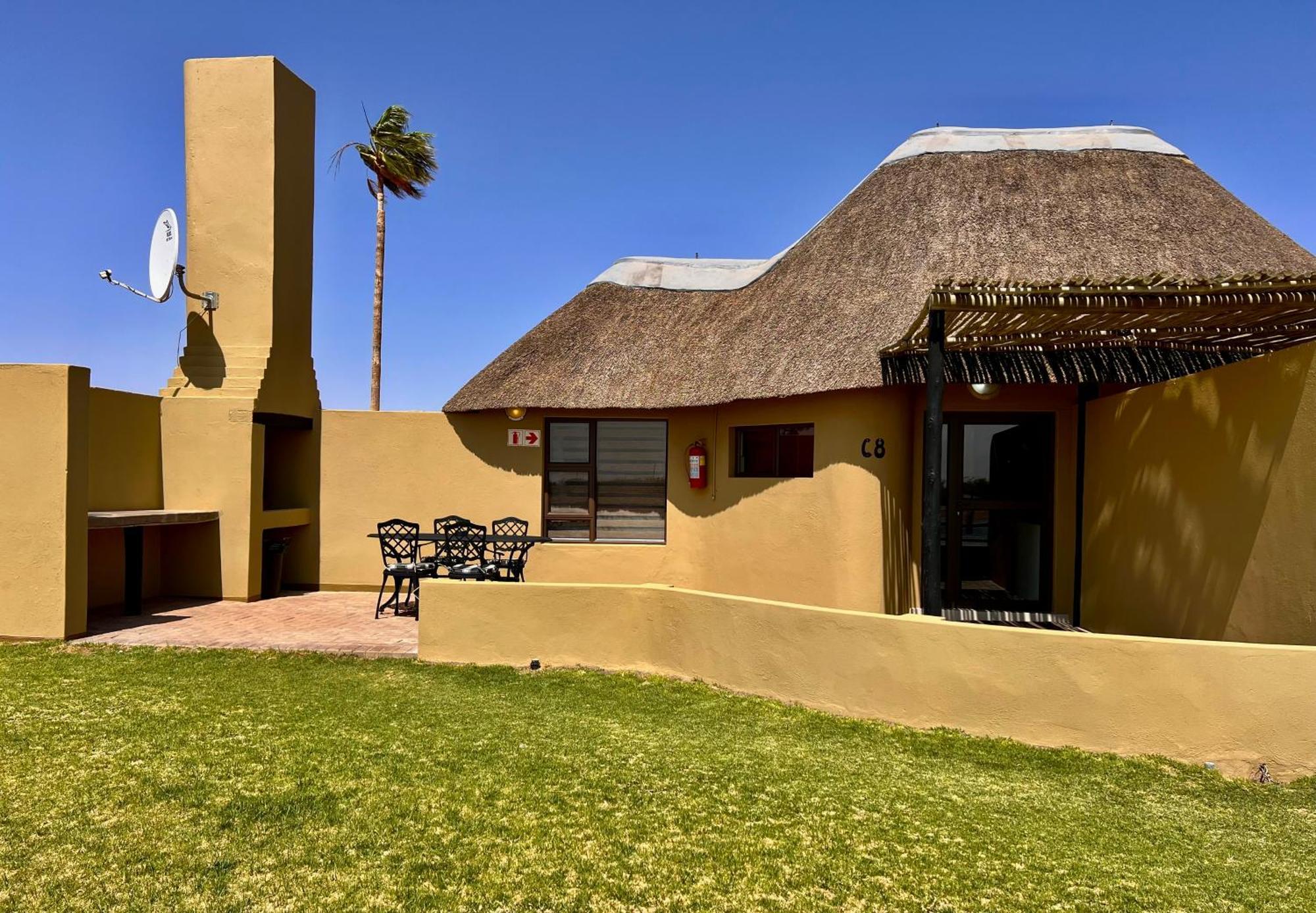 Lapa Lange Game Lodge Мариентал Екстериор снимка