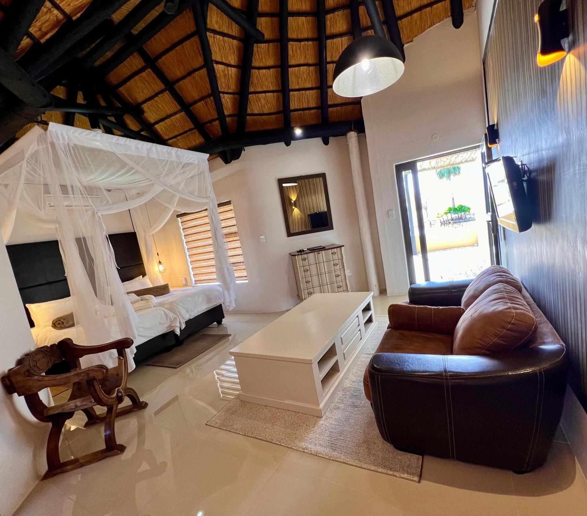 Lapa Lange Game Lodge Мариентал Екстериор снимка