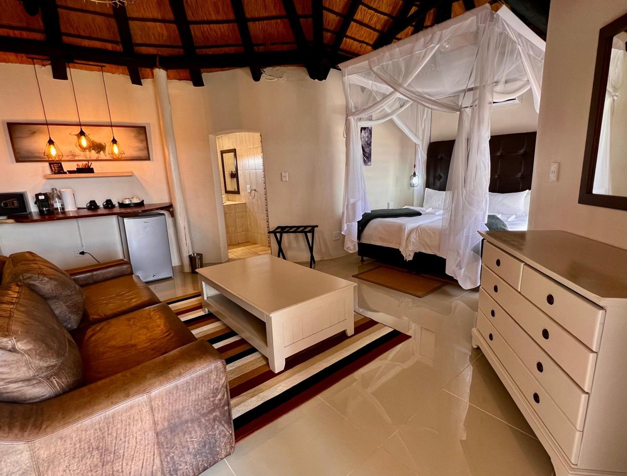 Lapa Lange Game Lodge Мариентал Екстериор снимка